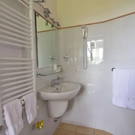 Daire Sleeps 2 Pool Wifi T764325 *