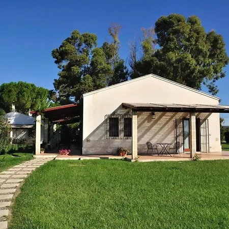 Sleeps 2 Pool Wifi T764325