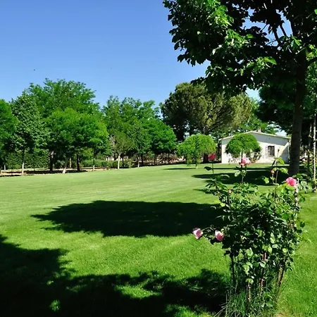 Sleeps 2 Pool Wifi T764325 *