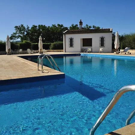 Sleeps 2 Pool Wifi T764325