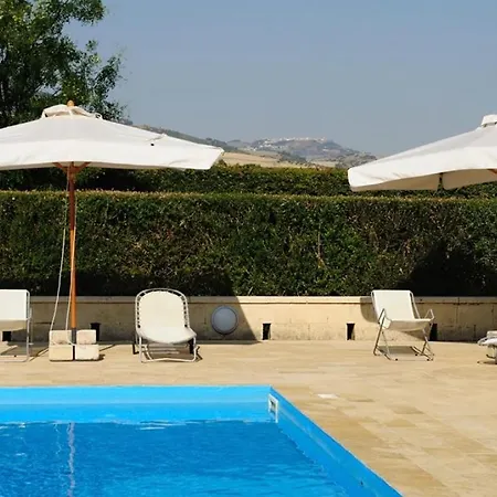 Sleeps 2 Pool Wifi T764325 *